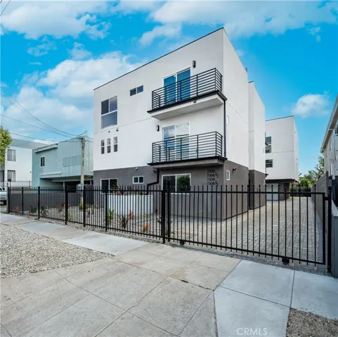 7308 Independence Avenue, Canoga Park, California 91303