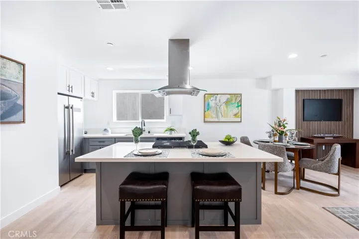 7308 Independence Avenue, Canoga Park, California 91303