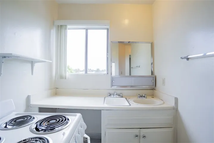 571 Fairview Avenue, Los Angeles, California 90033