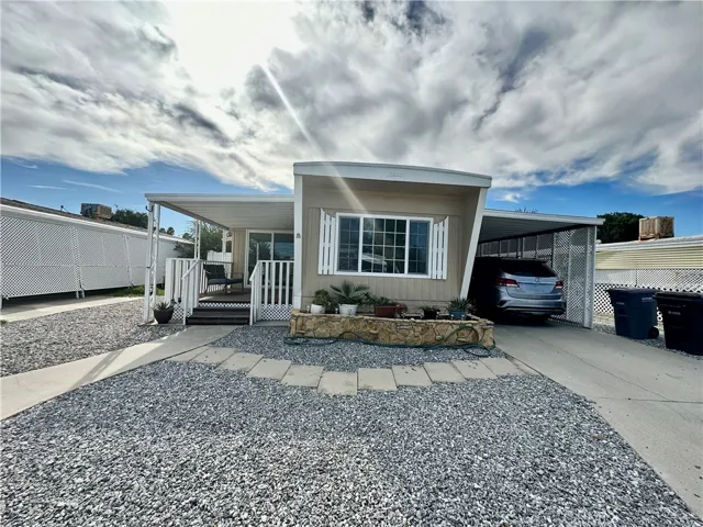 271 Santa Clara Circle, Hemet, California 92543