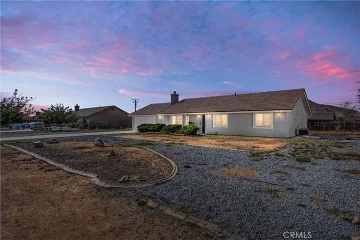 16572 Tenaja Road, Apple Valley, California 92307