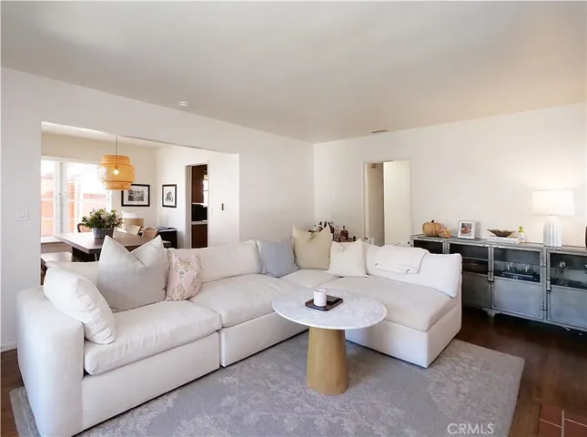 720 26th Street, Manhattan Beach, California 90266