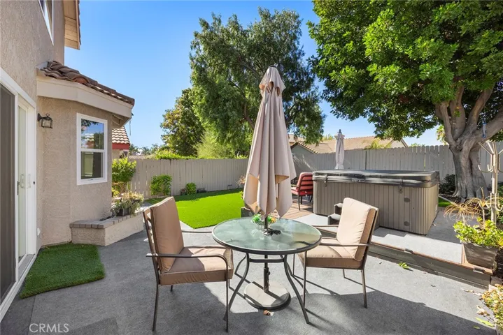 Entertainers Backyard