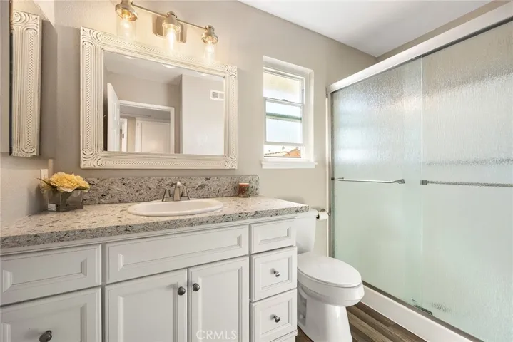 Upstairs Hall Bathroom