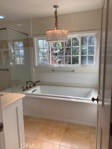 tub in master