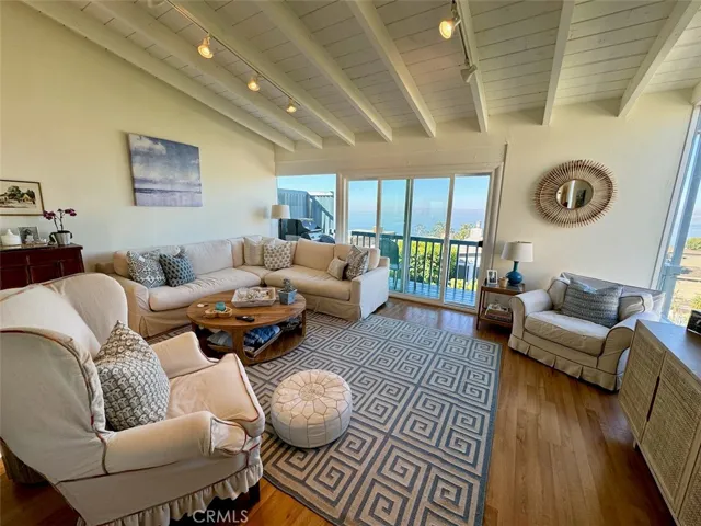 995 La Mirada Street, Laguna Beach, California 92651