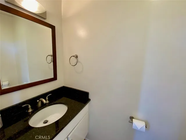995 La Mirada Street, Laguna Beach, California 92651
