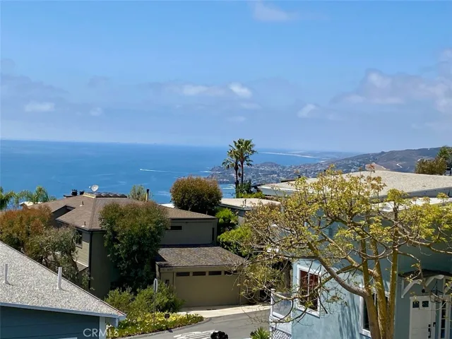 995 La Mirada Street, Laguna Beach, California 92651