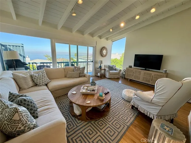 995 La Mirada Street, Laguna Beach, California 92651
