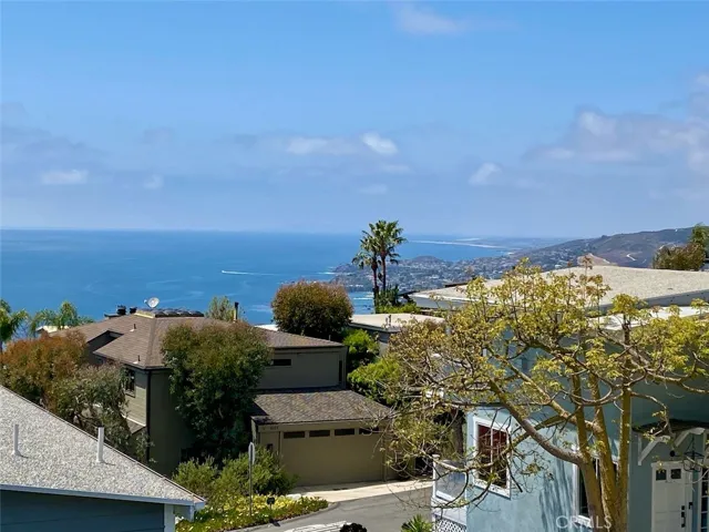 995 La Mirada Street, Laguna Beach, California 92651