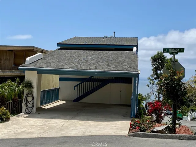 995 La Mirada Street, Laguna Beach, California 92651