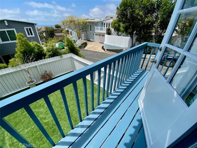 995 La Mirada Street, Laguna Beach, California 92651
