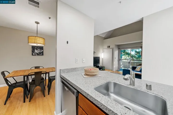 3173 Wayside Plaza Unit 312, Walnut Creek, California 94597