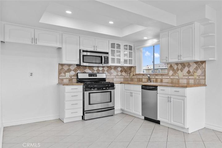 2 bed/1 bath-unit 4