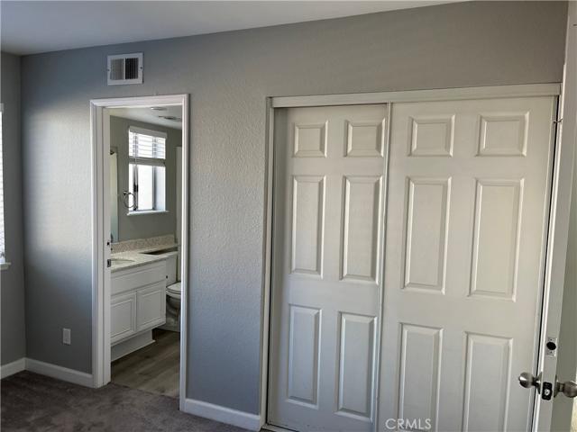 Downstairs bedroom, office or guest roo with en-suite bathroom
