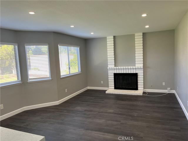 552 Ventura Avenue, Corona, California 92879