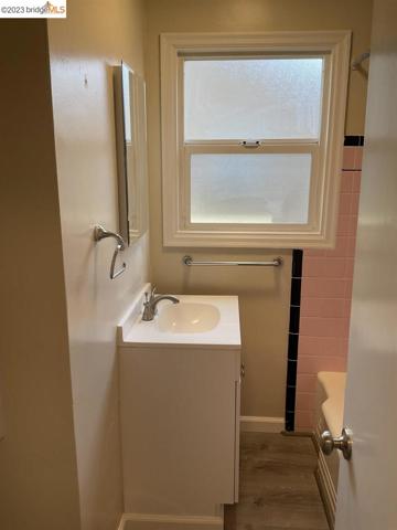 215 California Avenue, Pittsburg, California 94565