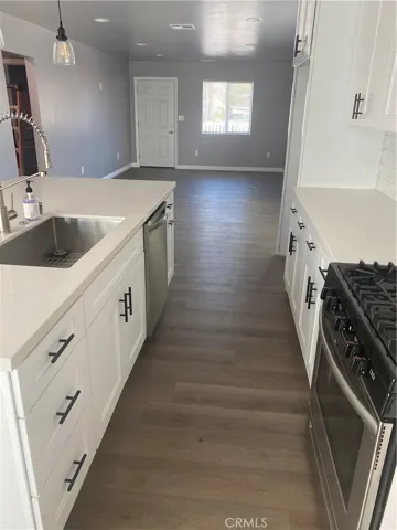 8207 Wheatland Avenue, Sun Valley, California 91352
