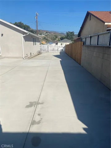 8207 Wheatland Avenue, Sun Valley, California 91352