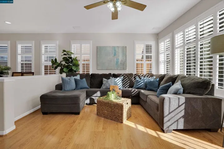 309 Glenbriar Cir, Tracy, California 95377