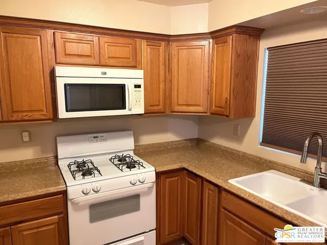 14777 Palm Drive Unit 114, Desert Hot Springs, California 92240