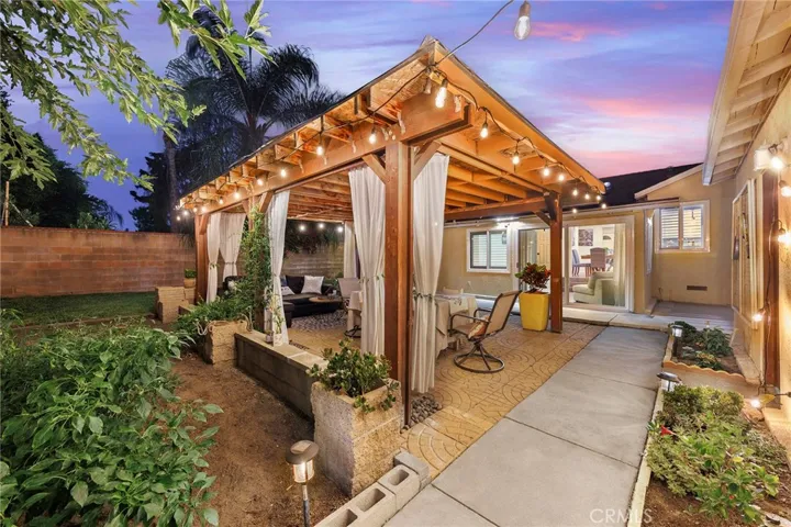 410 E Colorado Boulevard, Arcadia, California 91006