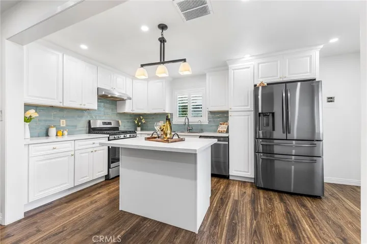 410 E Colorado Boulevard, Arcadia, California 91006