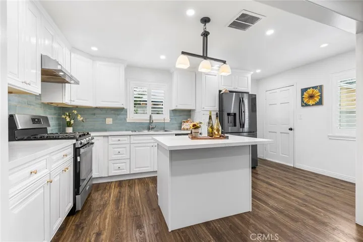410 E Colorado Boulevard, Arcadia, California 91006
