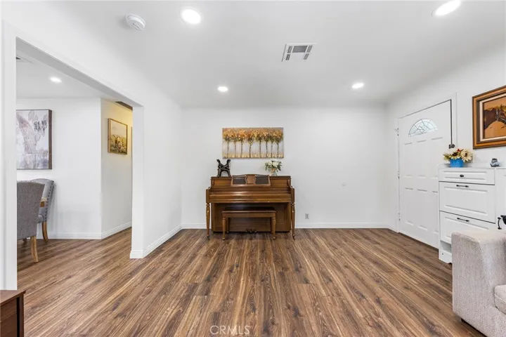 410 E Colorado Boulevard, Arcadia, California 91006