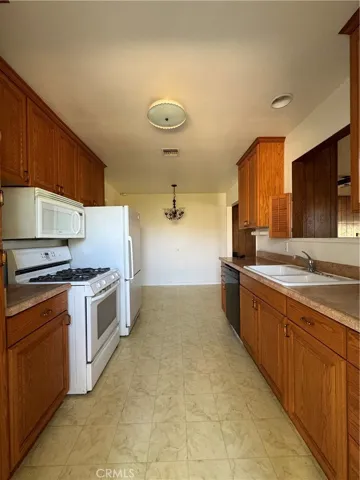 639 Molinar Avenue, La Puente, California 91744