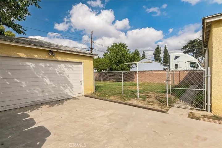 11049 Hulme Avenue, Lynwood, California 90262