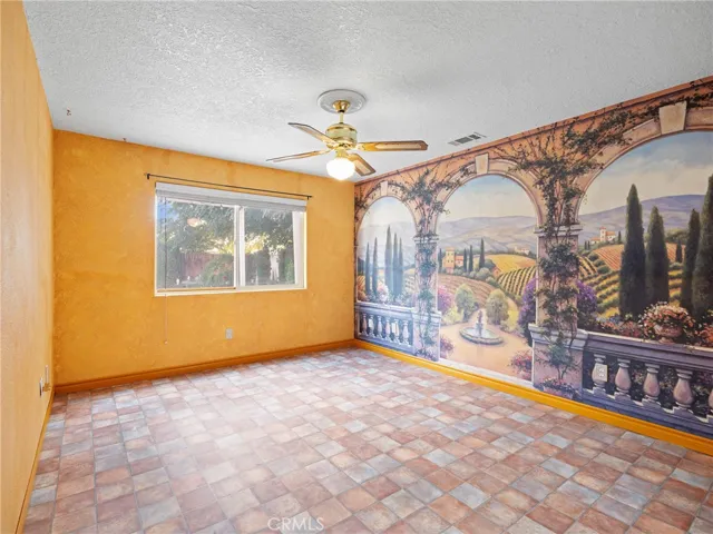 13025 Greensboro Road, Victorville, California 92395