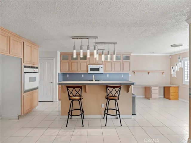 13025 Greensboro Road, Victorville, California 92395