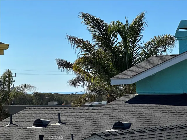 Peek of the Ocean from Kitchen