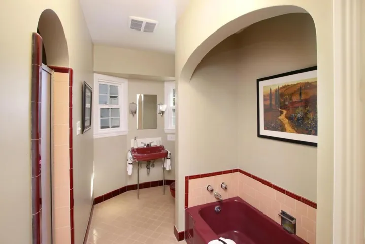 489 Haydon Street, Hollister, California 95023