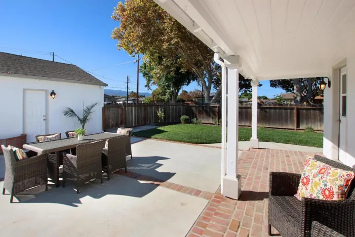 489 Haydon Street, Hollister, California 95023