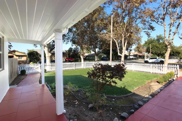 489 Haydon Street, Hollister, California 95023