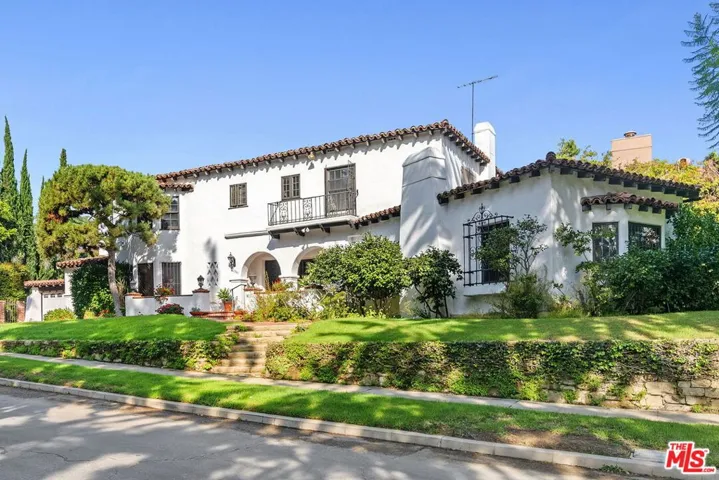 10361 Lindbrook Drive, Los Angeles, California 90024