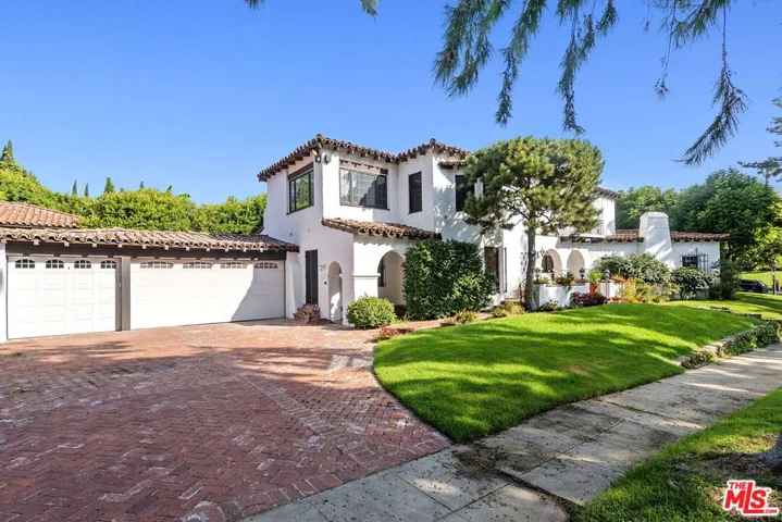 10361 Lindbrook Drive, Los Angeles, California 90024