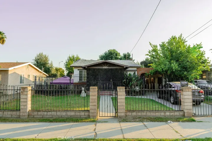 985 W 14th Street, San Bernardino, California 92411