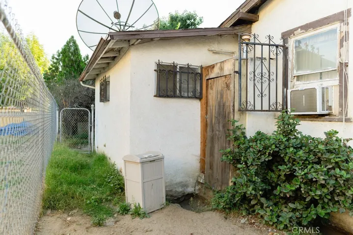 985 W 14th Street, San Bernardino, California 92411
