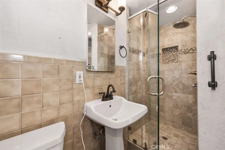 9934 Noyes St, Whittier, California 90601