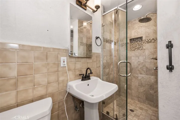 9934 Noyes St, Whittier, California 90601