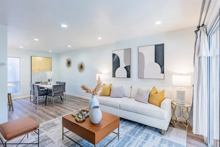 220 Red Oak Drive M, Sunnyvale, California 94086