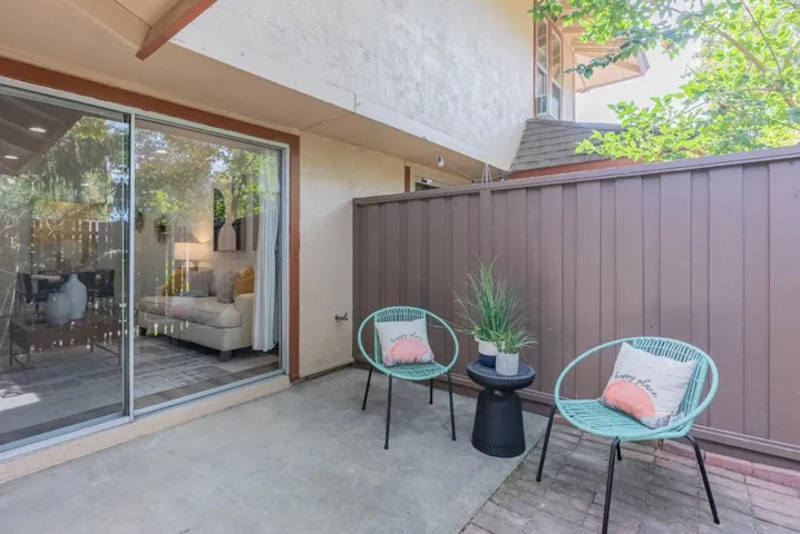 220 Red Oak Drive M, Sunnyvale, California 94086