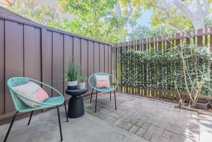 220 Red Oak Drive M, Sunnyvale, California 94086