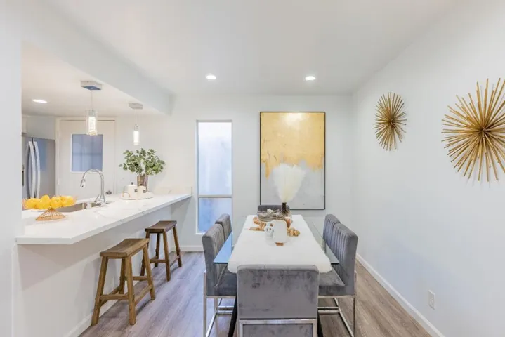220 Red Oak Drive M, Sunnyvale, California 94086