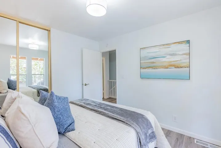 220 Red Oak Drive M, Sunnyvale, California 94086