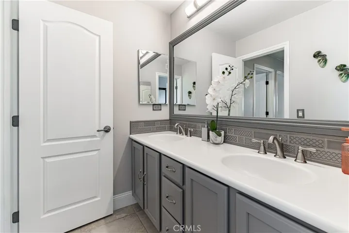 Upstairs Bath