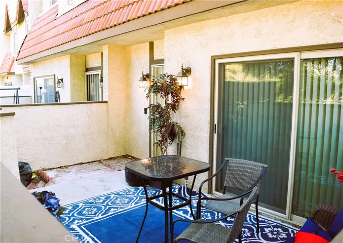 27656 Ironstone Drive 5, Canyon Country, California 91387